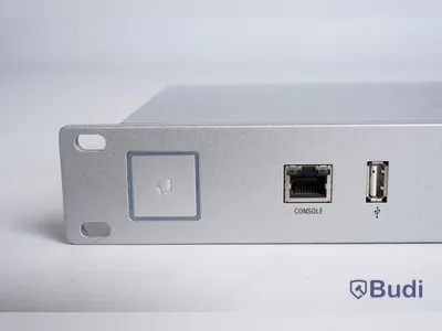 Brandvägg - Router - Ubiquiti UniFi ® Security Gateway Pro , SKU:  USG-PRO-4