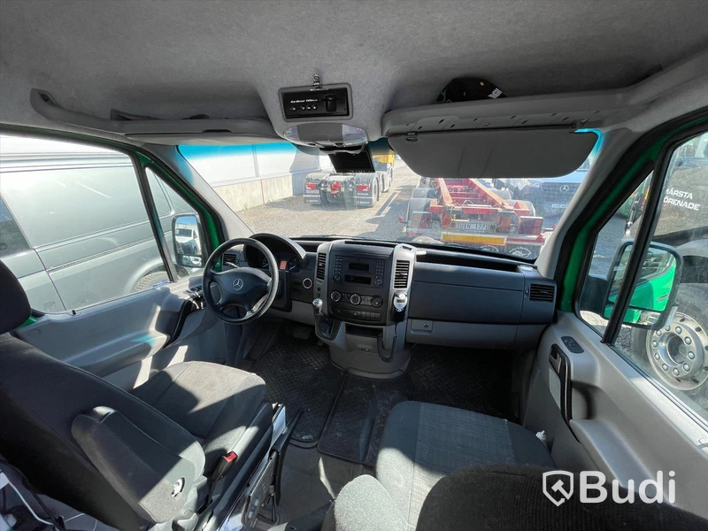 Lättlastbil Mercedes-Benz Sprinter 906 RENOVERINGSOBJEKT