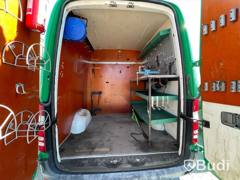 Lättlastbil Mercedes-Benz Sprinter 906 RENOVERINGSOBJEKT