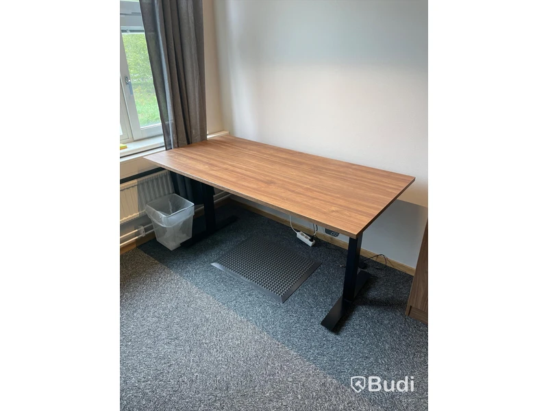Höj- och sänkbart skrivbord ROLERGO GF-470