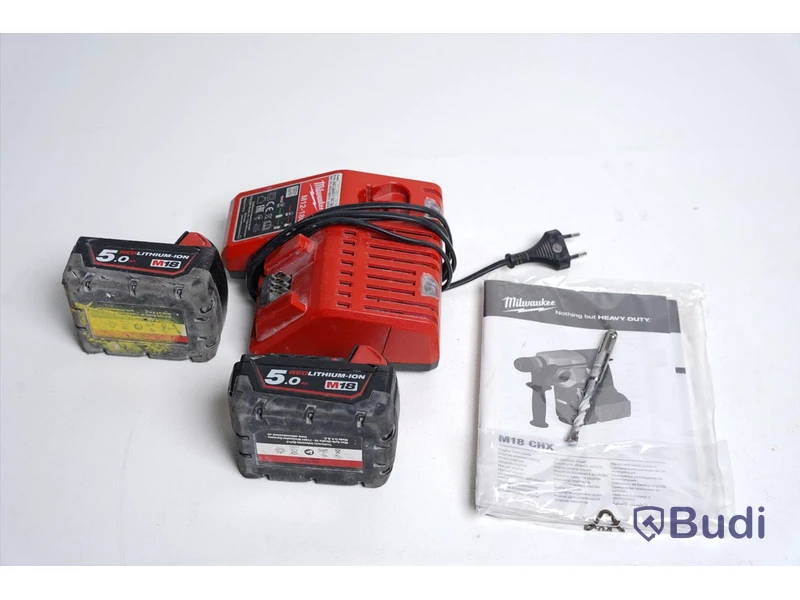 Borrhammare Milwaukee M18 CHX inkl. 1 extra batteri & tillbehör.