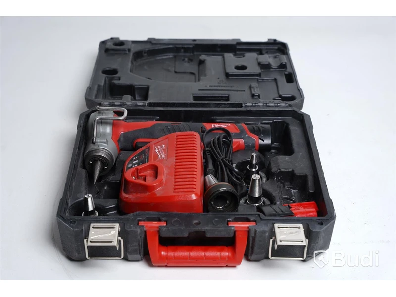 Expansionsverktyg Milwaukee C12 PXP inkl. tillbehör.