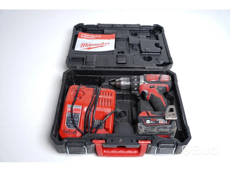 Skruvdragare Milwaukee M18 BDD inkl. originallåda och tillbehör.