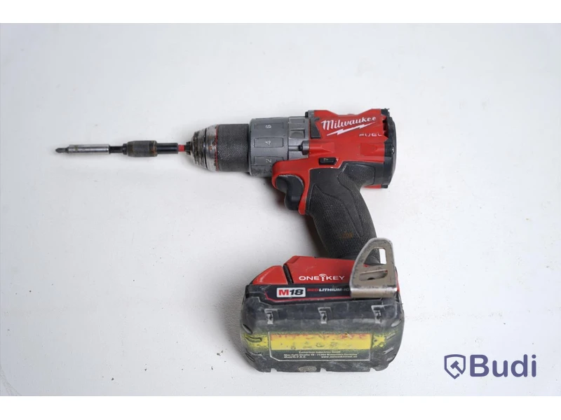 Skruvdragare Milwaukee M18 ONEDD2 inkl. tillbehör.