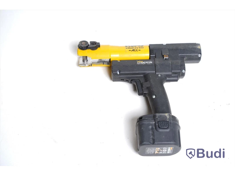 Tryckmaskin Rems modell R220, Akku-Press ACC Li-lon Basic-P, inkl. tillbehör.