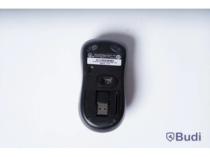 2 ST USB Laddningsstation Modell: DUB-H7/E D-Link, Datamus Microsoft Wireless Mouse 1000 Modell: 1454