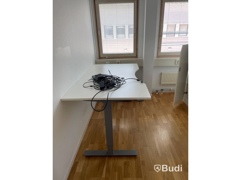 Elektriskt höj och sänkbart skrivbord vitt KENSON