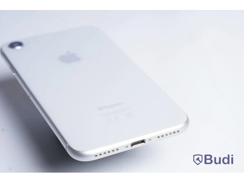 iPhone 8 - 64 GB, 83 procent batterihälsa.
