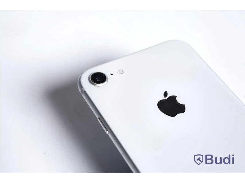 iPhone 8 - 64 GB, 81 procent batterihälsa.
