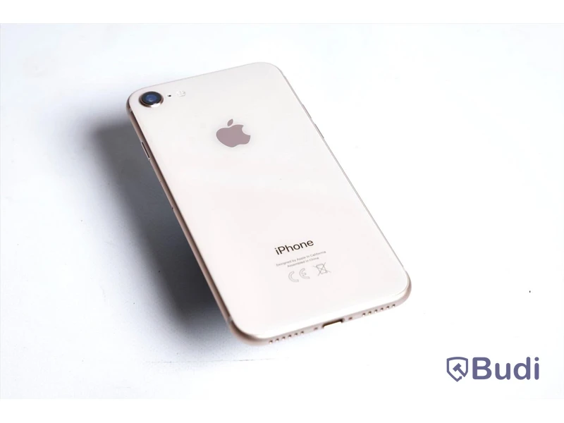 iPhone 8 - 64 GB, 86 procent batterihälsa, smått repig på framsida skärm.