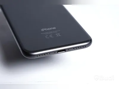 iPhone 8 - 64 GB, 88 procent batterihälsa, små repor på framsida skärm.