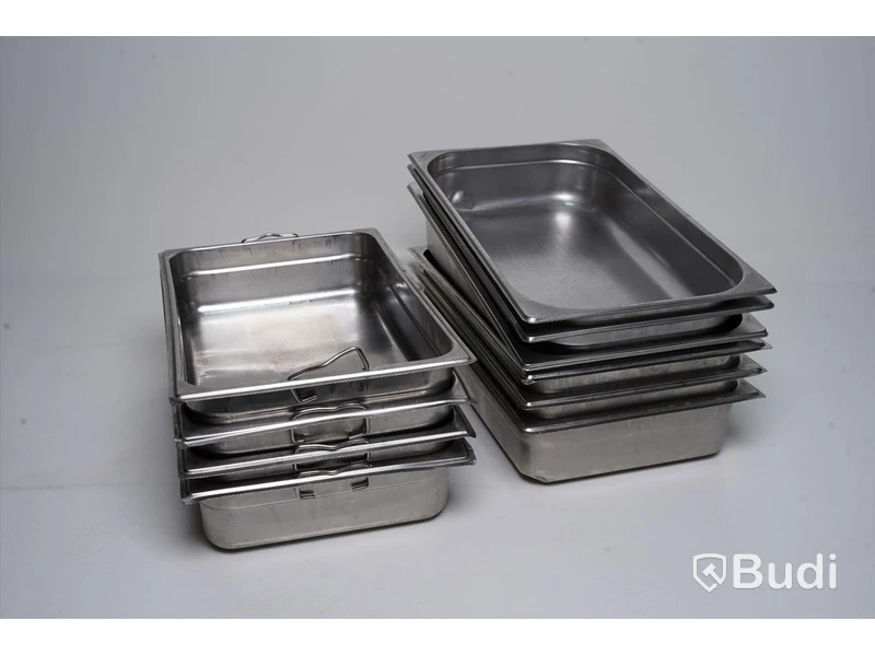 Diverse bleck - Längd 50 cm, Bredd 30 cm, Djup 10 cm.