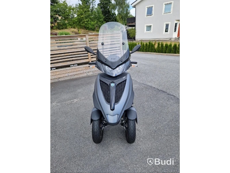 Scooter - Piaggio MP3 LT CVT 300 2017 B-kort