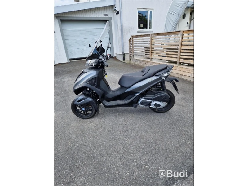 Scooter - Piaggio MP3 LT CVT 300 2017 B-kort