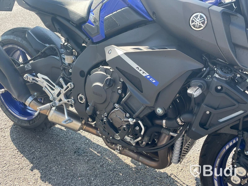 Motorcykel Yamaha MT-10 2016 Crossplanemotor 160hk