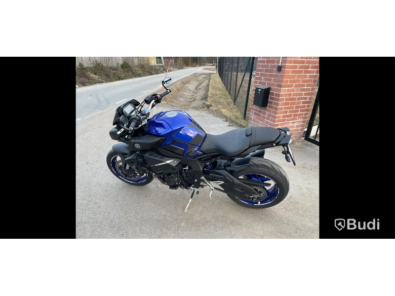 Motorcykel Yamaha MT-10 2016 Crossplanemotor 160hk