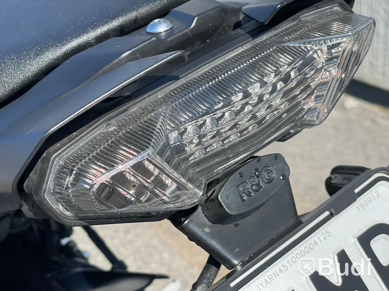 Motorcykel Yamaha MT-10 2016 Crossplanemotor 160hk