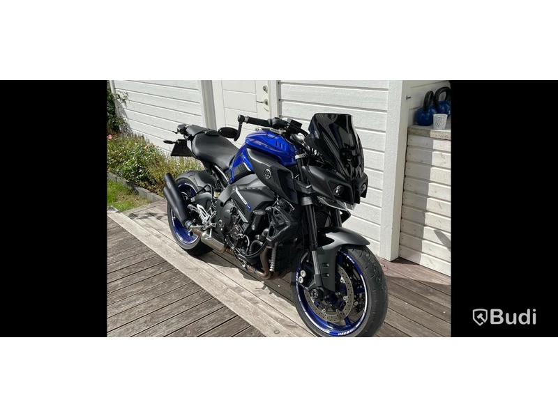 Motorcykel Yamaha MT-10 2016 Crossplanemotor 160hk