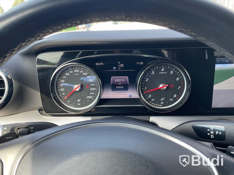 Personbil Mercedes-Benz E200 4MATIC Bensin Kombi