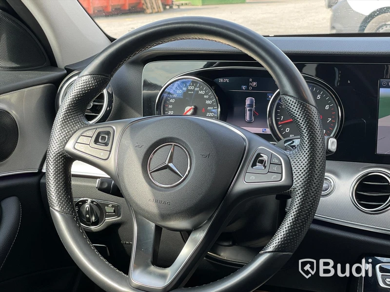 Personbil Mercedes-Benz E200 4MATIC Bensin Kombi