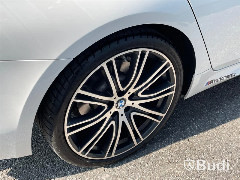 Personbil BMW 520d Xdrive Touring  | M-Sport | 6550mil | Panorama