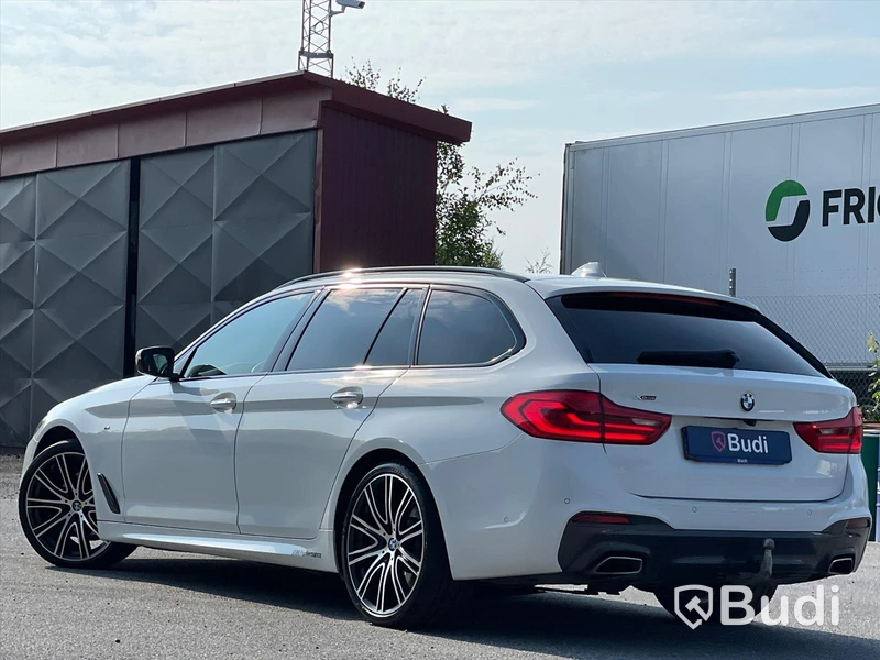 Personbil BMW 520d Xdrive Touring  | M-Sport | 6550mil | Panorama