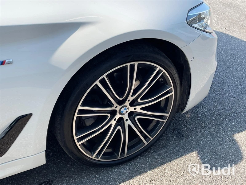 Personbil BMW 520d Xdrive Touring  | M-Sport | 6550mil | Panorama