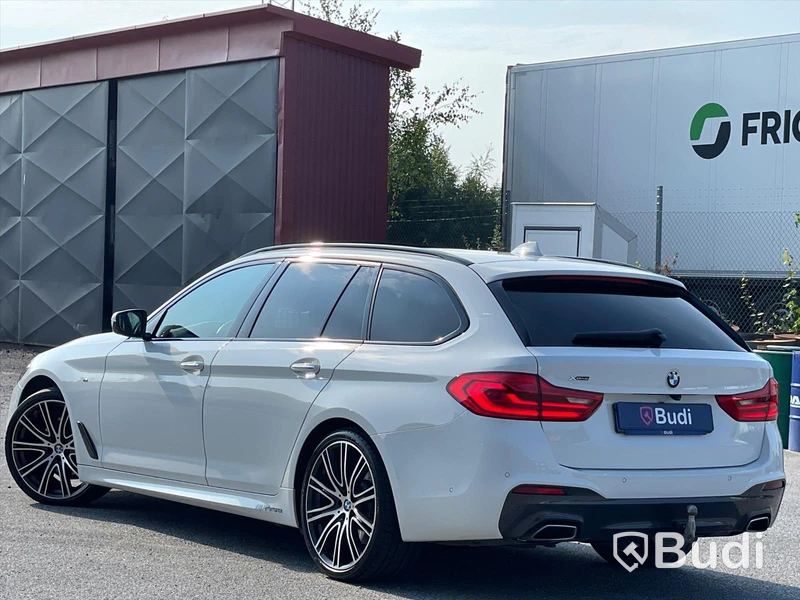Personbil BMW 520d Xdrive Touring  | M-Sport | 6550mil | Panorama