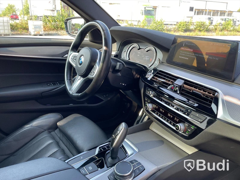 Personbil BMW 520d Xdrive Touring  | M-Sport | 6550mil | Panorama