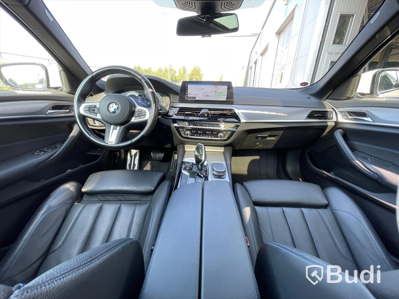 Personbil BMW 520d Xdrive Touring  | M-Sport | 6550mil | Panorama
