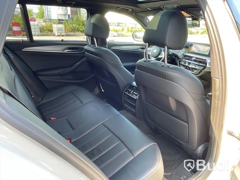 Personbil BMW 520d Xdrive Touring  | M-Sport | 6550mil | Panorama