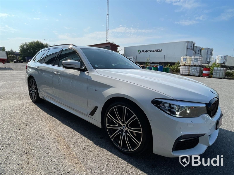 Personbil BMW 520d Xdrive Touring  | M-Sport | 6550mil | Panorama