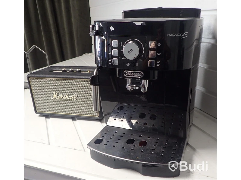 Kaffemaskin & Högtalare