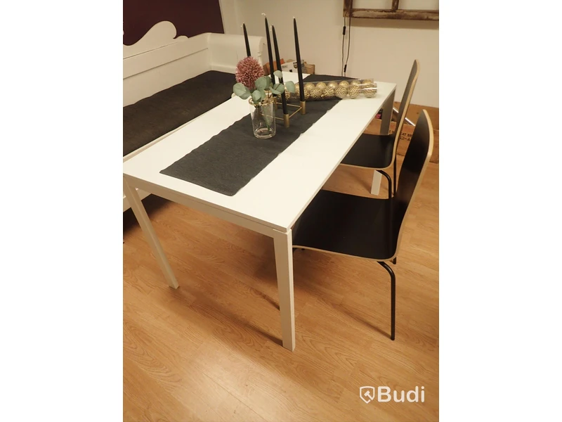 Matbord & 2 Stolar