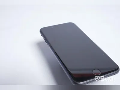 iPhone 8 - 64 GB, 90 procent batterihälsa, Apple.
