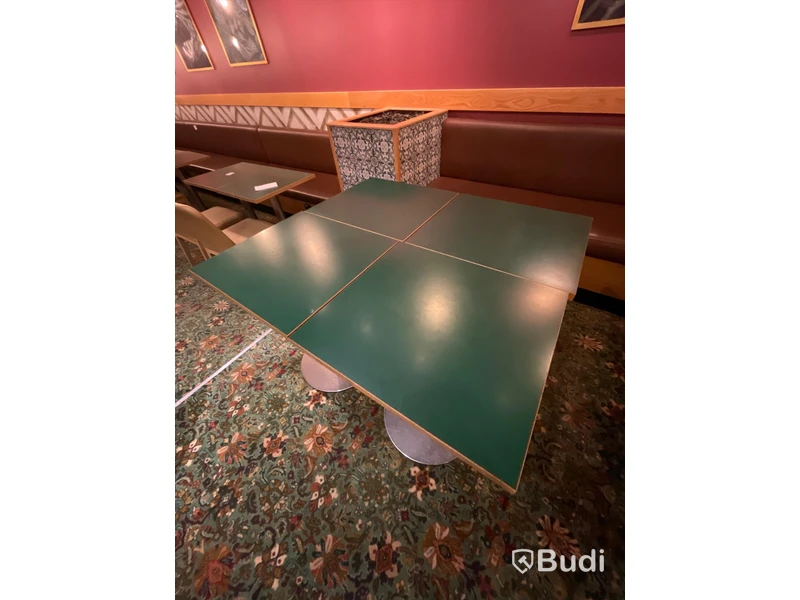 4 st rektangulära bord