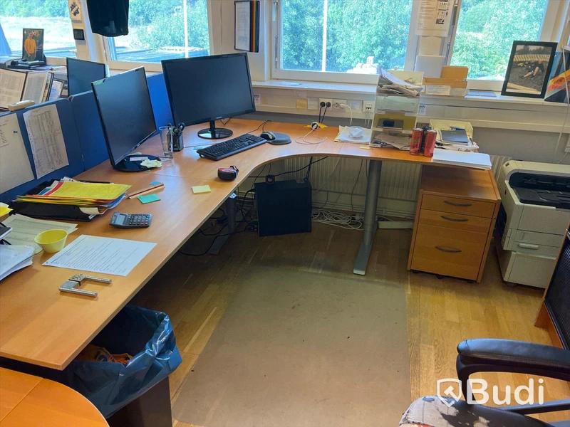 Elektriskt höj och sänkbart skrivbord