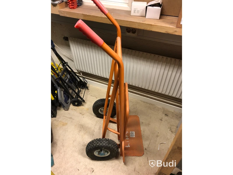 3 st Magasinkärror 1 st Trappkärra