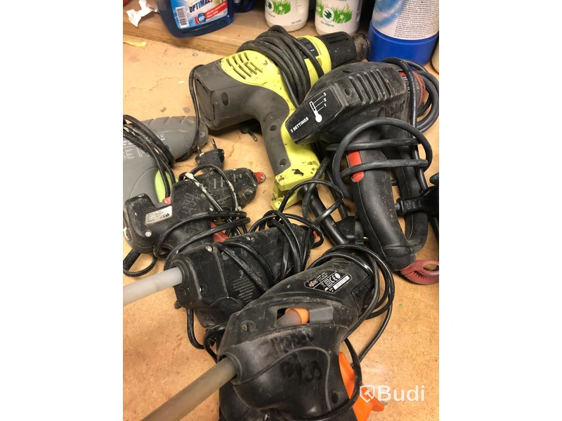 Diverse varmluftspistoler och limpistoler (1 skruvdragare)