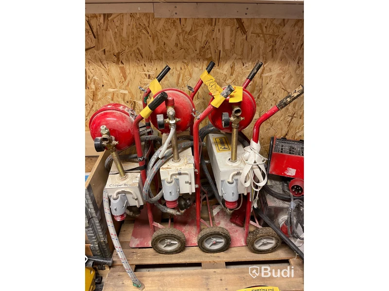 3 st  Elkassett isolerade, av Relek, cirkulationspump Grundfos ALPHA 2L