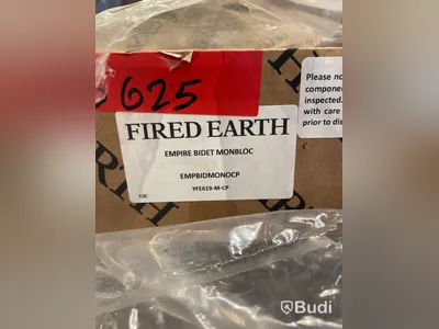 Bidet, ny i förpackning Empire Bidet Monbloc Nypris: 14000 SEK