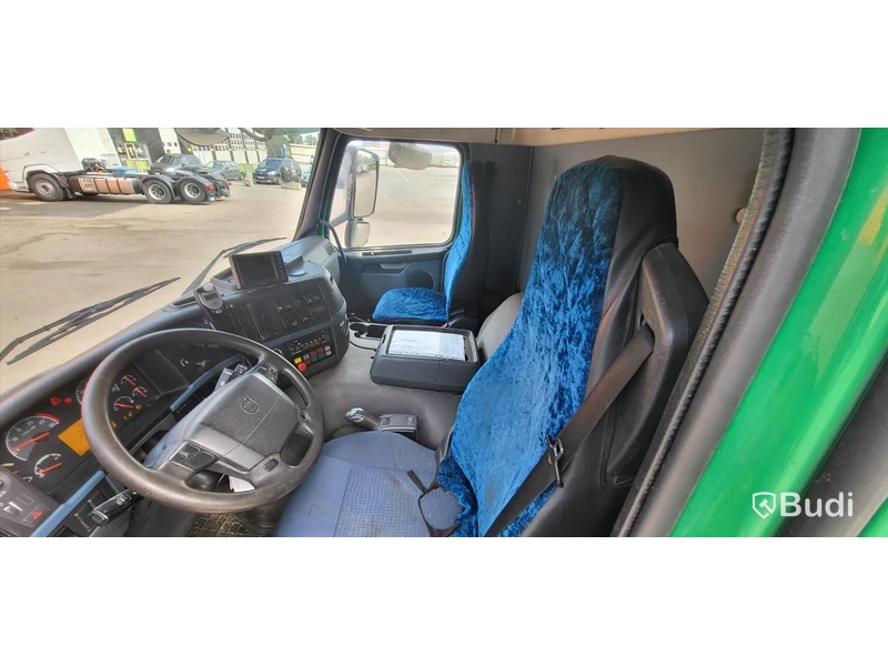 Lastbil Volvo Fm9 6x2 | 2006 | Slamsugare med spolutrustning | Torrsug - EXPORT