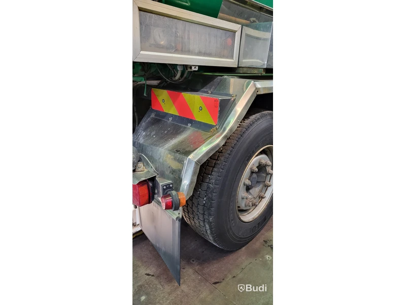 Lastbil Volvo Fm9 6x2 | 2006 | Slamsugare med spolutrustning | Torrsug - EXPORT