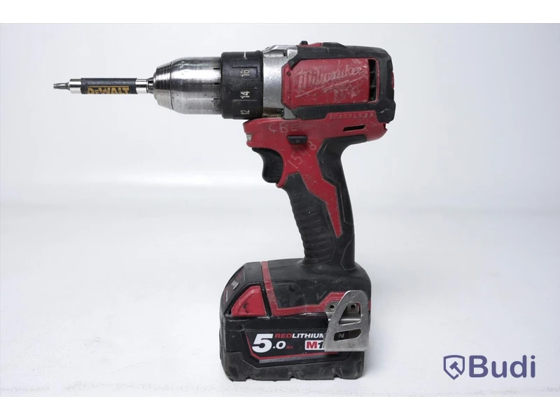 Milwaukee Skruvdragare M18 CBLDD med batteri och laddare