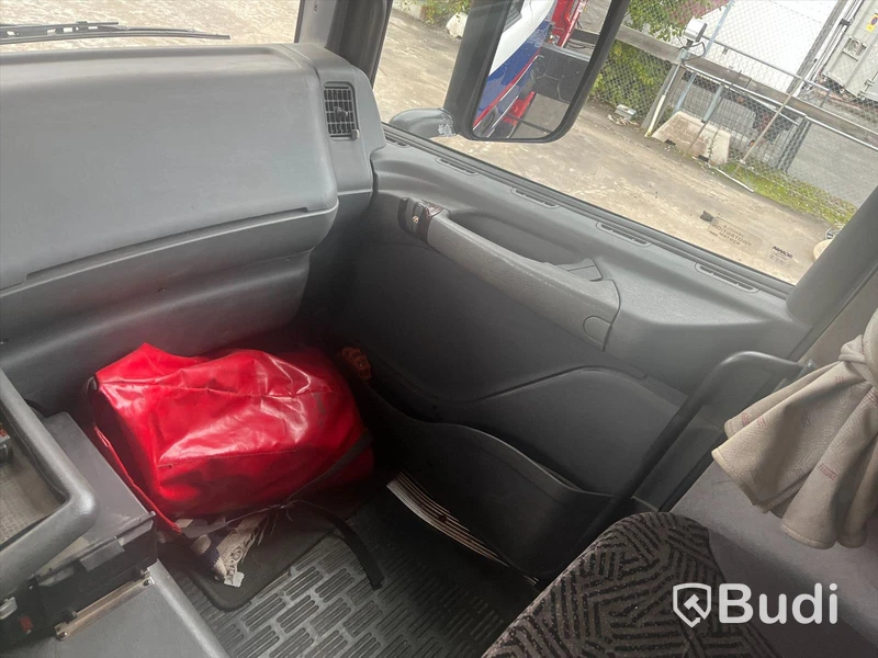 Lastbil Scania R124 8x2 Kranflak | Bodbil Hiab 700 E-6 med Jibb