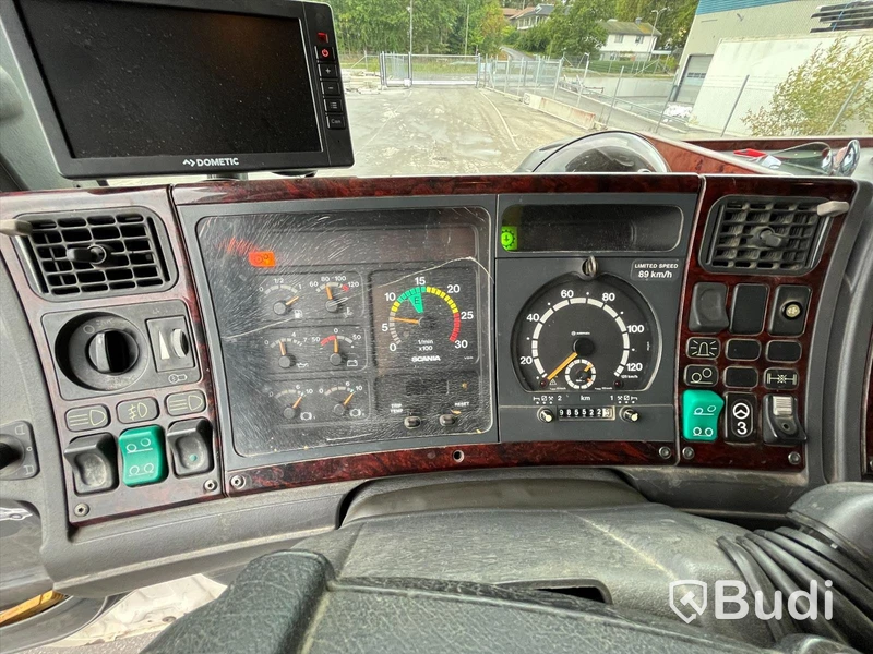 Lastbil Scania R124 8x2 Kranflak | Bodbil Hiab 700 E-6 med Jibb