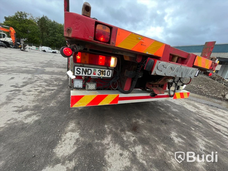 Lastbil Scania R124 8x2 Kranflak | Bodbil Hiab 700 E-6 med Jibb