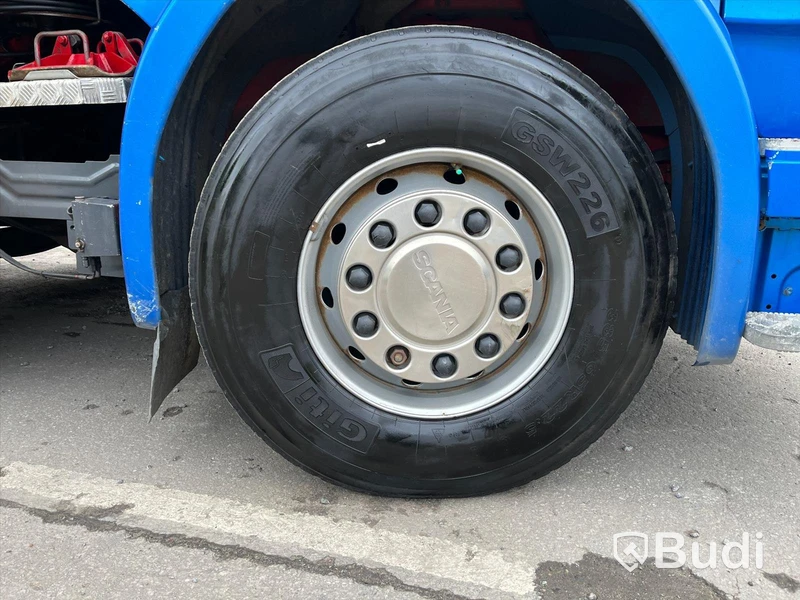 Lastbil Scania R124 8x2 Kranflak | Bodbil Hiab 700 E-6 med Jibb