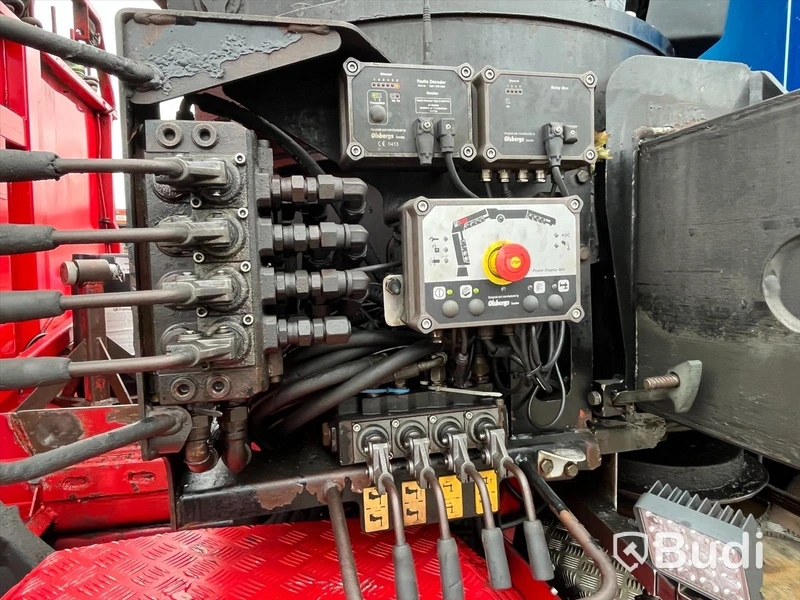 Lastbil Scania R124 8x2 Kranflak | Bodbil Hiab 700 E-6 med Jibb