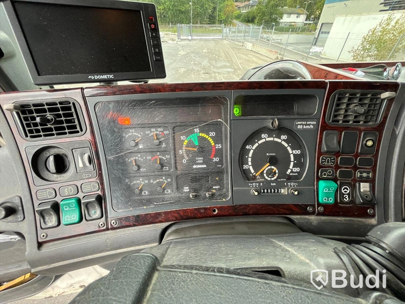 Lastbil Scania R124 8x2 Kranflak | Bodbil Hiab 700 E-6 med Jibb
